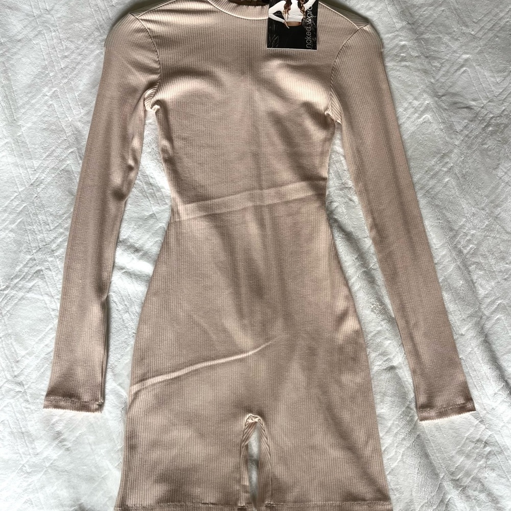 NAKEDWARDROBE